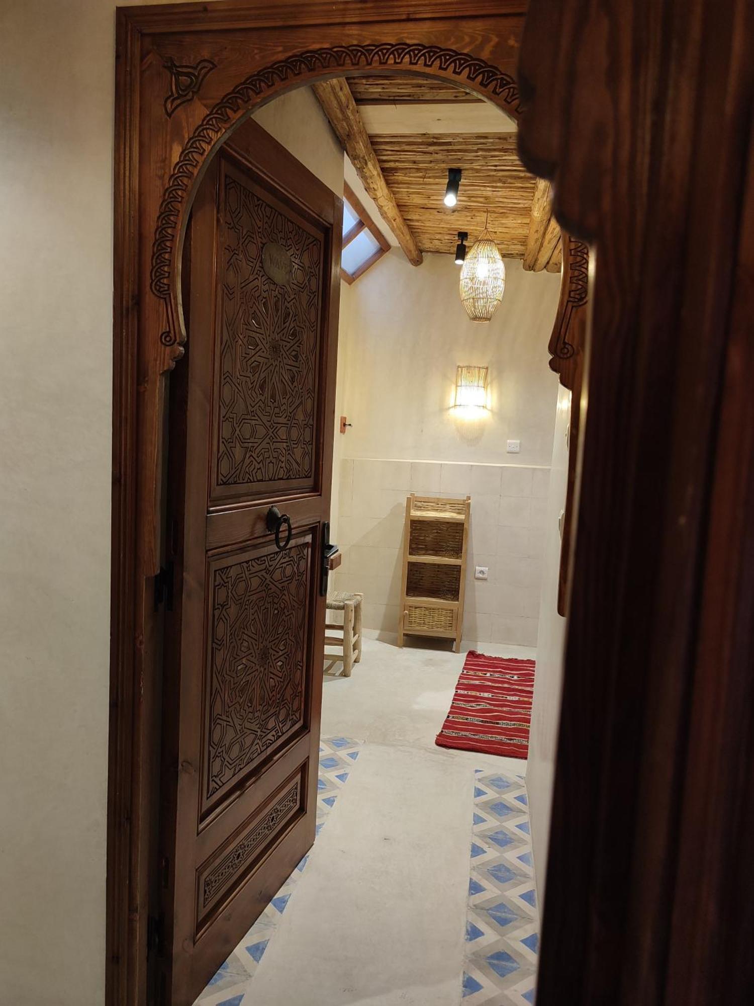 Private Room In Apartment Tov 타가주트 외부 사진