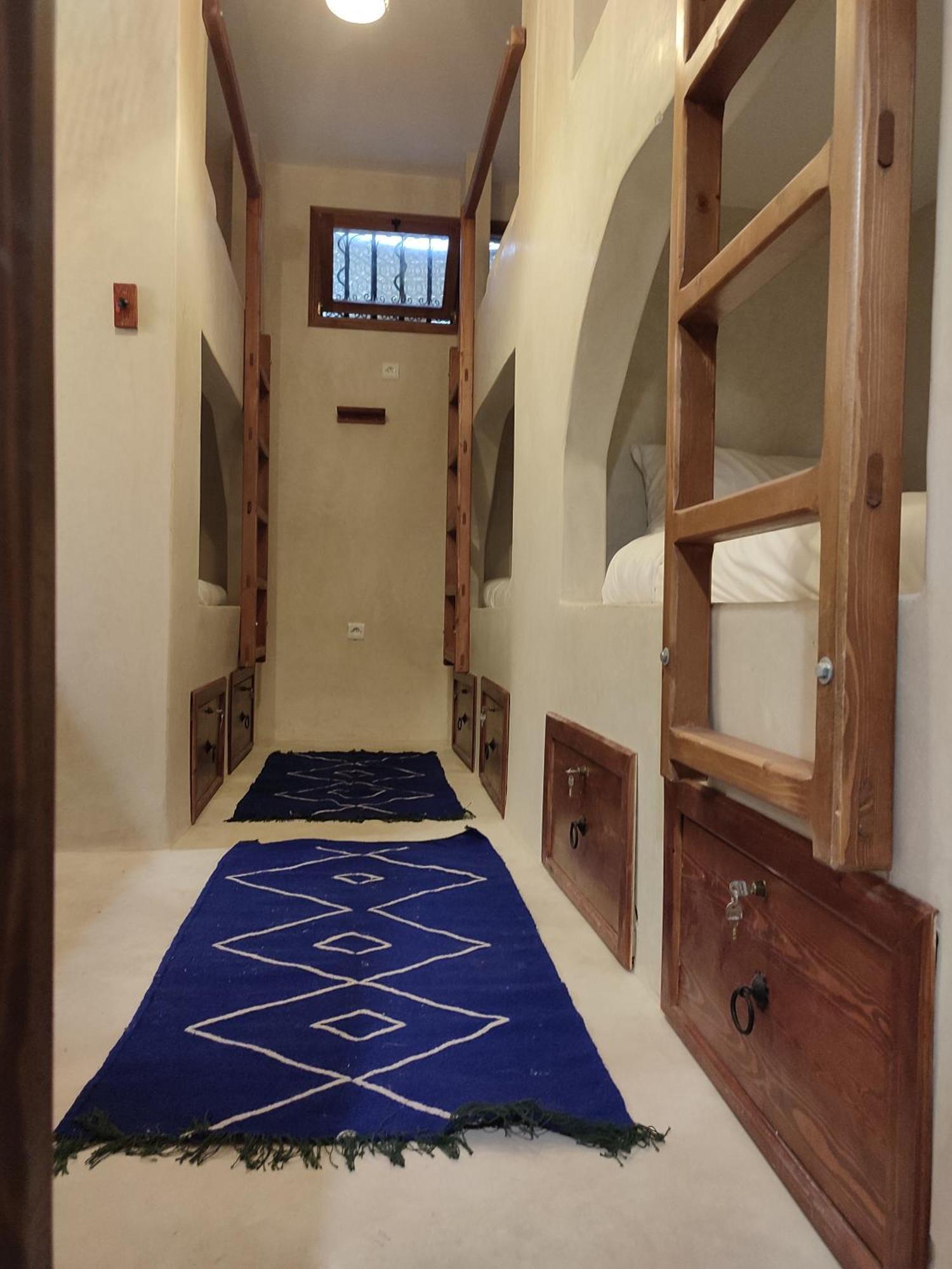 Private Room In Apartment Tov 타가주트 외부 사진