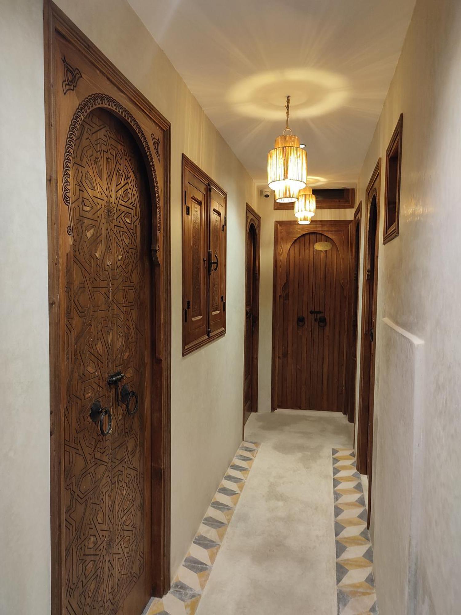 Private Room In Apartment Tov 타가주트 외부 사진