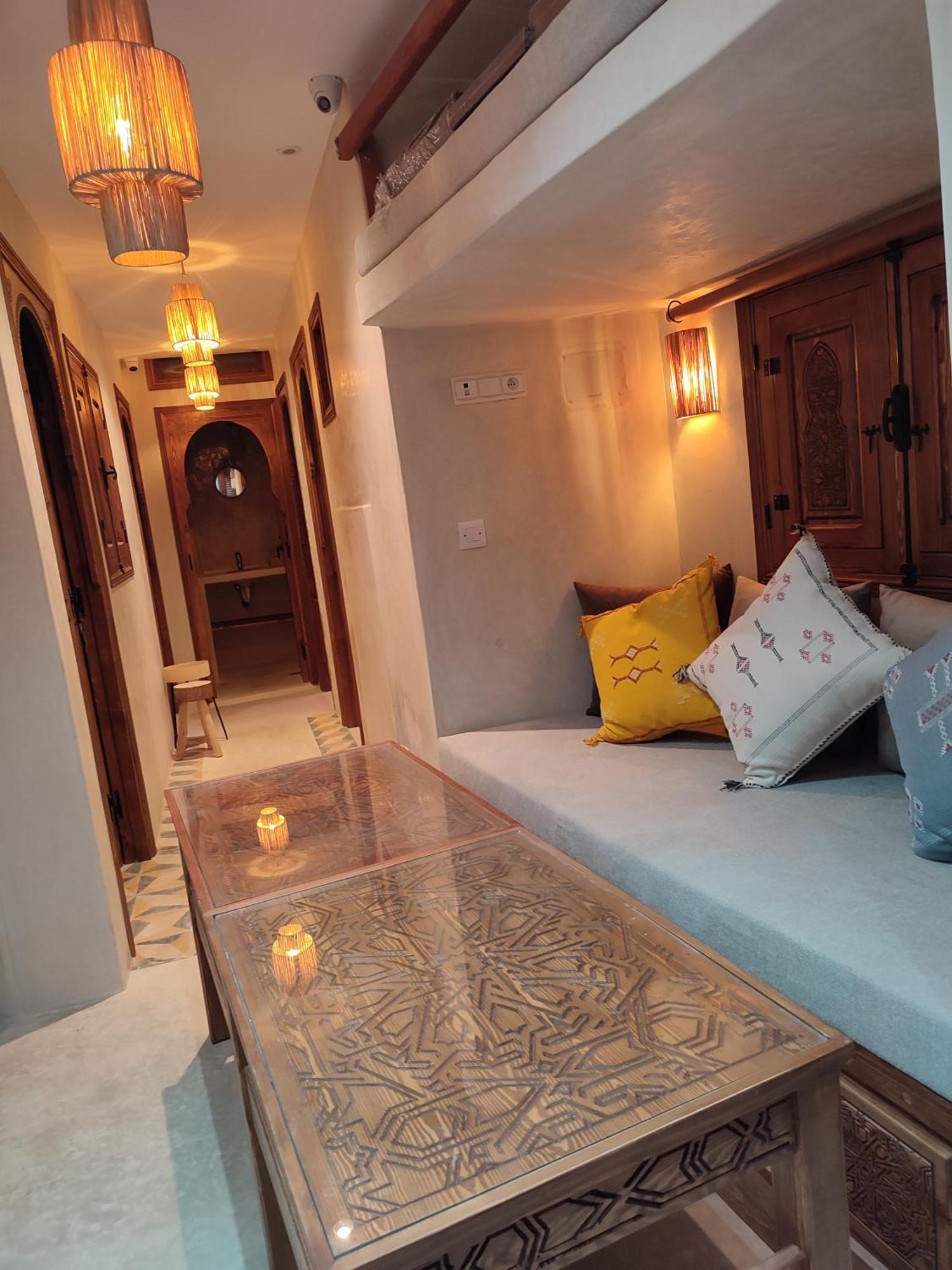 Private Room In Apartment Tov 타가주트 외부 사진